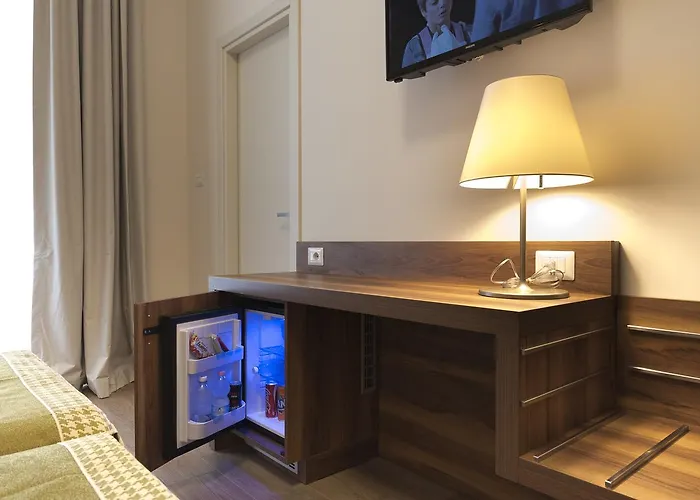 Navona Luxury 4*