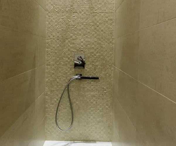 Navona Luxury Oda ve Kahvaltı 4*