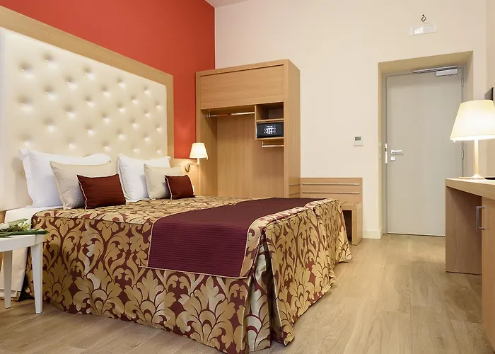Navona Luxury Bed and Breakfast 4*