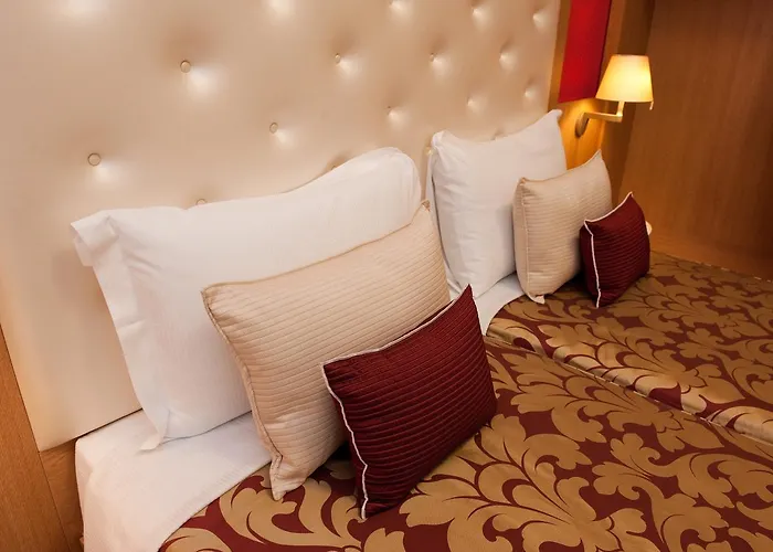 Navona Luxury Bed and Breakfast 4*